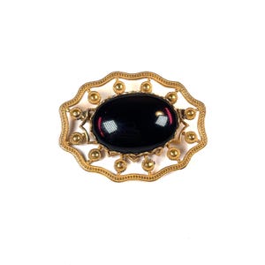 Vintage Miriam Haskell Signed Amethyst Oval Cabochon Gold Tone Brass Filigree Milgrain Oval Brooch Pin