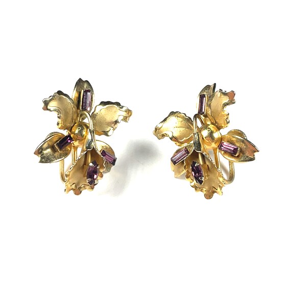Retro Lily Style Gold Tone Flower Screw Back Amet… - image 2