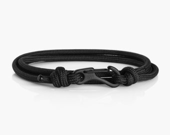 Black & Black Climbing Bracelet, Carabiner Bracelet, Paracord and Stainless Steel, Mens Bracelet, Womens Bracelet, Climbing