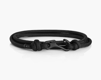 Black & Black Climbing Bracelet, Carabiner Bracelet, Paracord and Stainless Steel, Mens Bracelet, Womens Bracelet, Climbing