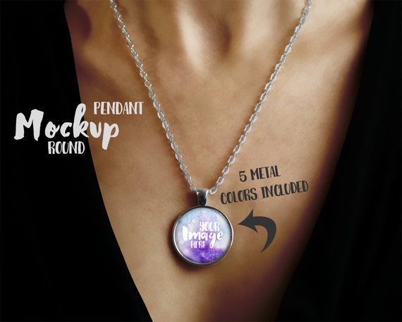 Round Pendant Template Mockup With Rolo Chain Necklace Round Pendant Template Mockup With Rolo Chain Necklace