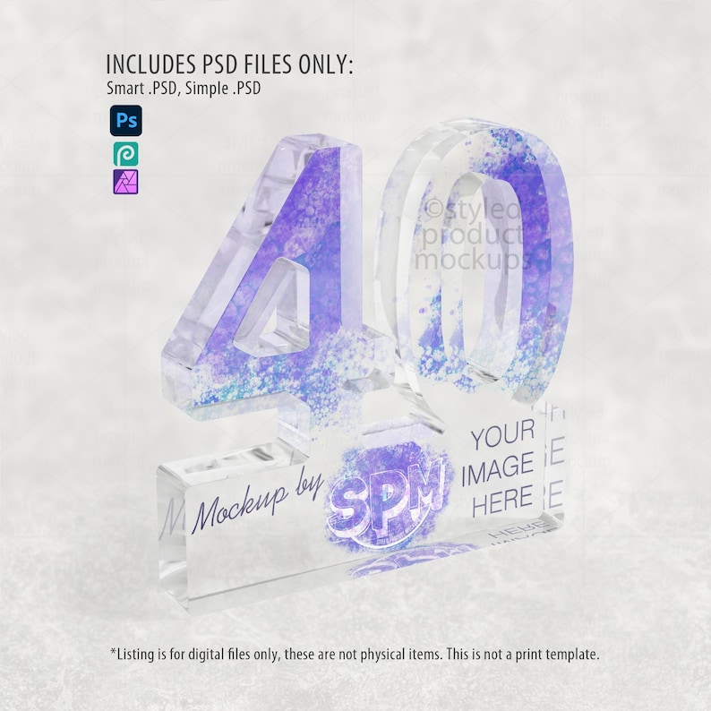 Puede incluir: Un n&uacute;mero 40 de acr&iacute;lico transparente con un efecto de acuarela morado y azul. El dise&ntilde;o incluye el texto "Mockup by SPM" y "Your Image Here". La imagen tambi&eacute;n incluye el texto "Includes PSD Files Only".