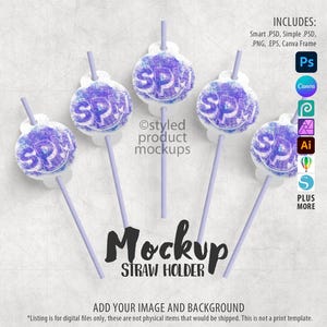 Puede incluir: Cinco portavasos de paja morados y blancos con el texto "SP" en cada uno. Los portavasos de paja están sobre un fondo blanco con el texto "Mockup Straw Holder" debajo.