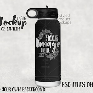 Mockup di bottiglia d'acqua da 32 once incisa al laser / Aggiungi la tua immagine e sfondo