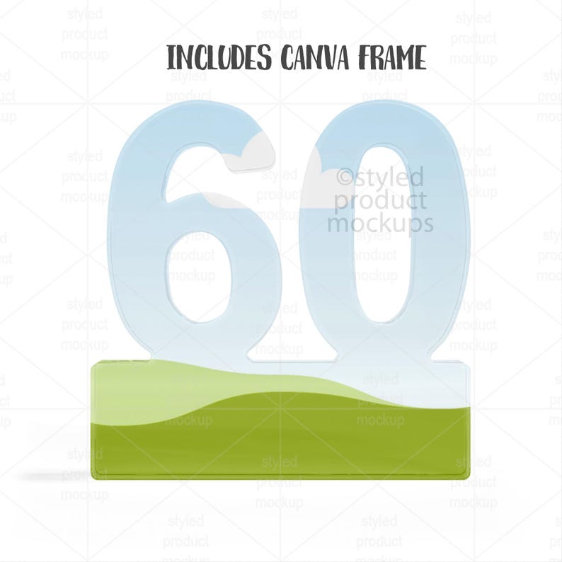 Op de afbeelding: Een lichtblauwe en witte taarttopper met het nummer 60 en een groen en gele basis. De tekst "INCLUDES CANVA FRAME" staat bovenaan. De taarttopper is een mockup voor een verjaardag of jubileum.