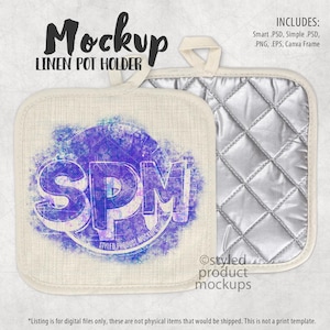 Könnte beinhalten: Ein Mockup eines Topflappen aus Leinen mit einer silbernen gesteppten Rückseite. Die Vorderseite des Topflappens zeigt eine blaue und violette Grafik mit dem Text "SPM" in einem Kreis.