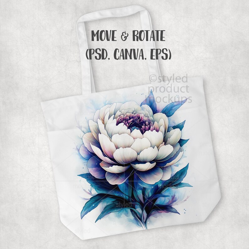 Pu&ograve; includere: Borsa tote bianca con un design di peonia ad acquerello nei toni del bianco, viola e blu. La borsa ha una forma rettangolare con manico e la scritta "MOVE & ROTATE (PSD. CANVA. EPS)" stampata in alto.