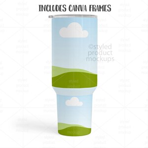 K&ouml;nnte beinhalten: Ein hoher, isolierter Becher mit einem Himmel- und Landschaftsdesign. Der Becher hat einen hellblauen Hintergrund mit wei&szlig;en Wolken und gr&uuml;nen H&uuml;geln. Der Text "INCLUDES CANVA FRAMES" steht oben.
