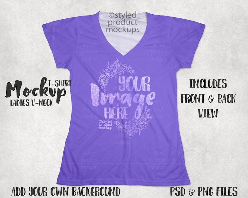 Op de afbeelding: Een paarse dames V-hals t-shirt mockup met de tekst "YOUR IMAGE HERE" en bloemaccenten. De afbeelding bevat voor- en achteraanzichten, en de tekst "ADD YOUR OWN BACKGROUND" en "PSD & PNG FILES".