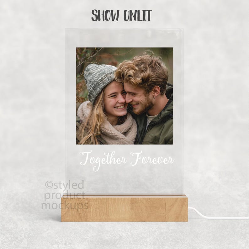Mockup van 4 x 6 acryl led-plaquette | Helder acryl | Nachtlampje op houten basis (PSD, canvas, png) afbeelding 6