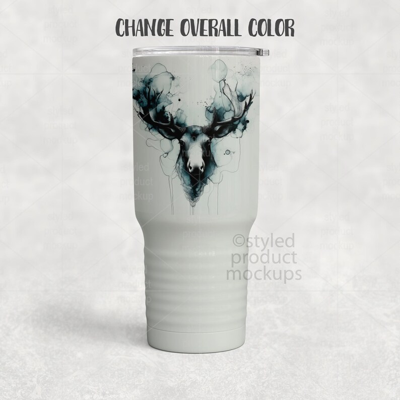 K&ouml;nnte beinhalten: Ein Set aus drei Keramikbechern mit gesprenkelter, matter Oberfl&auml;che. Jeder Becher hat eine andere Farbe: Hellblau, Creme und Grau. Die Becher haben ein schlichtes, modernes Design und einen bequemen Griff.
