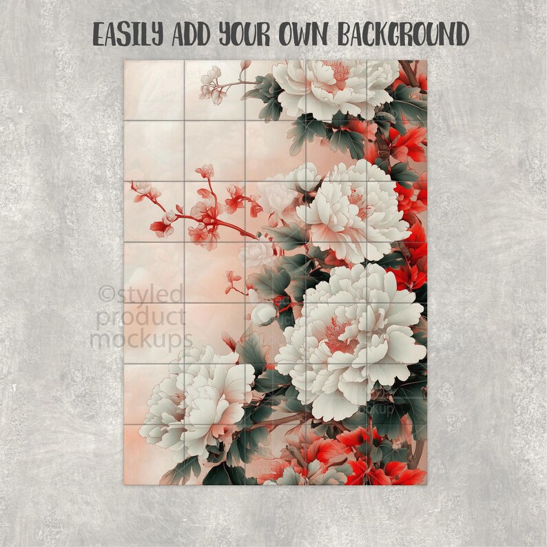 Op de afbeelding: Een bloemenontwerp op een tegelraster, met grote witte en roze pioenrozen met rode accenten en groene bladeren. De tekst "EASILY ADD YOUR OWN BACKGROUND" staat bovenaan. De woorden "Styled product mockups" staan onderaan.