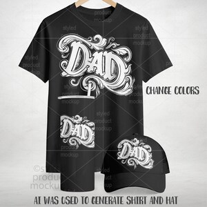 Pu&ograve; includere: Una t-shirt nera a maniche corte e un cappellino da baseball nero abbinato, entrambi caratterizzati da una grafica bianca in corsivo decorativo che recita DAD. Il testo CHANGE COLORS &egrave; visibile a destra e AI WAS USED TO GENERATE SHIRT AND HAT in basso.