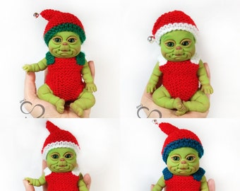 OUTFIT ONLY!!! Xmas handmade knitted 2 piece set for baby Grimley 6" by Knitted Darlings