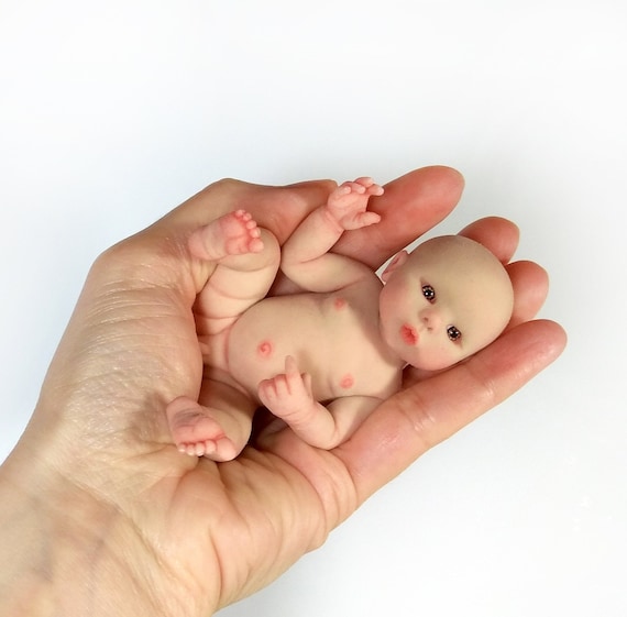 Mini bebe de silicona 5 cm, cuerpo completo de silicona -  España