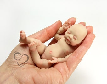 Solid silicone miniature sleeping baby girl Luna 11,6 cm