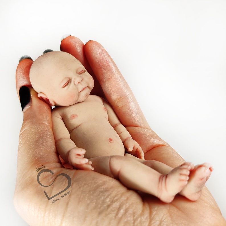 Solid silicone miniature sleeping baby boy Leo 11,6 cm image 5