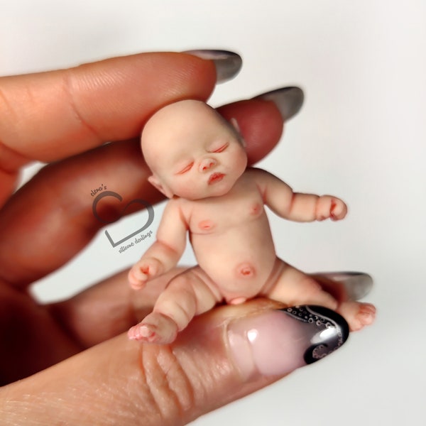 Néo bébé endormi miniature en silicone solide 5 cm (2")