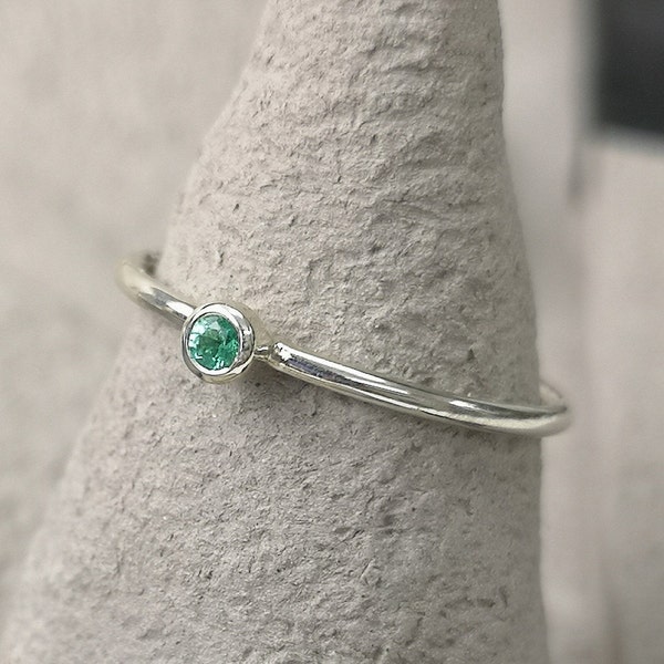 Emerald May birthstone 9ct or 14ct recycled yellow or white gold skinny gemstone stacking ring