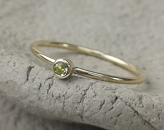 Peridot August birthstone 9ct or 14ct recycled yellow or white gold skinny gemstone stacking ring