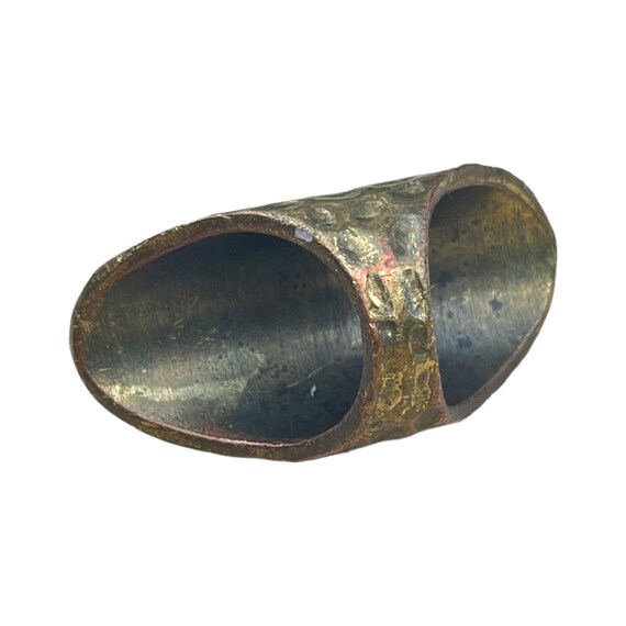Antique Gold Tone Amaya Ring Long Finger Hammered… - image 7