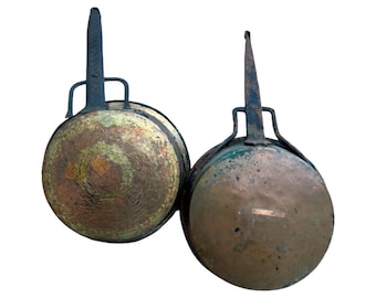 Sartenes de cobre forjadas a mano de 19 cm de diámetro y mangos de hierro de 23 cm.