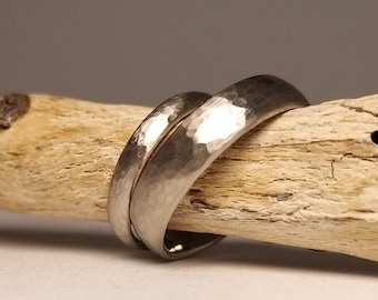 HAMMERSCHLAG small hammered, simple wedding rings in white gold 333, 585, 750