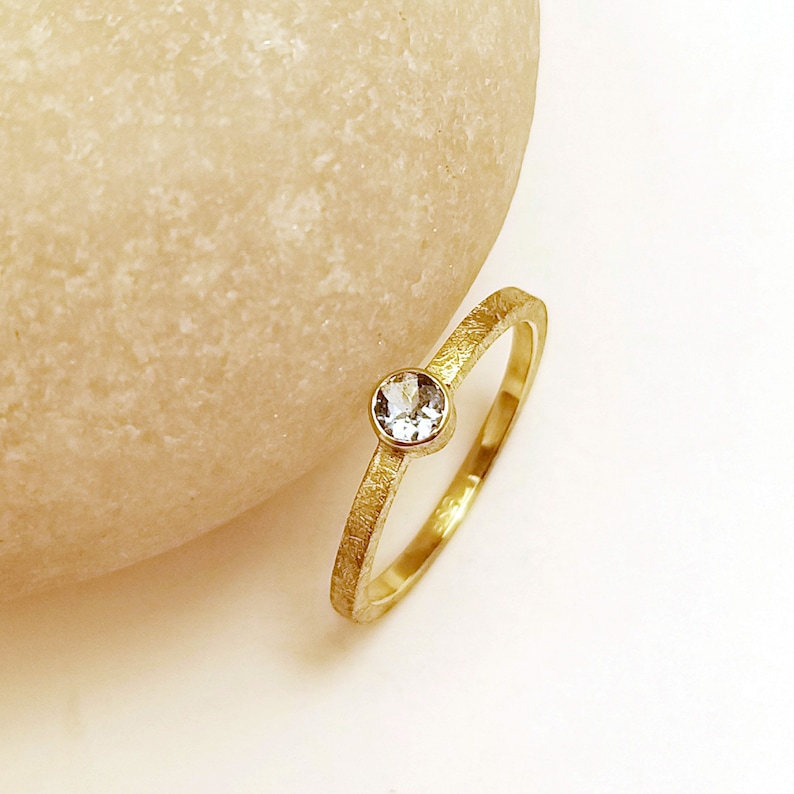 AQUAMARINE & YELLOW GOLD 585 delicate engagement ring 1.5 mm image 3