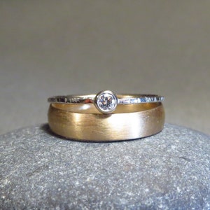 BRILLANT & WEISSGOLD zarter, handgearbeiteter Verlobungsring mit Brillant Bild 2