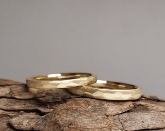 R14 SCHMAL & HAMMERSCHLAG – Eheringe Set Gold – schmale Trauringe mit Hammerschlag, matt in Roségold oder Rotgold 333, 585, 750