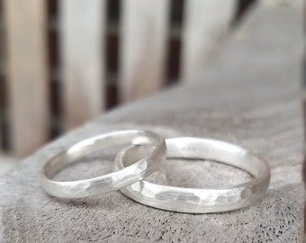 HAMMERSCHLAG & ZART - simple, narrow, hammered wedding rings, wedding rings in silver