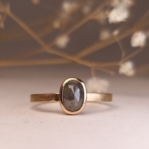 DIAMANTRING grau oval rosecut in Roségold Unikat Bild 5