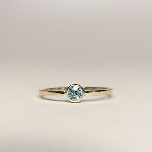 delicate & BLUE!! Engagement ring with real blue zircon