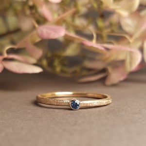 SAPPHIRE & ROSE GOLD - minimalist simple engagement ring