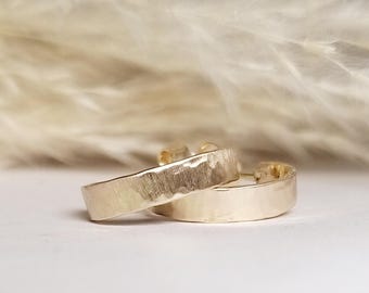 O21 Kleine Creolen Hammerschlag, in Gelbgold, Roségold oder Silber