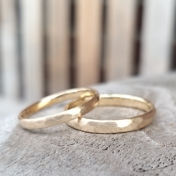 R3 ZART & HAMMERSCHLAG – Eheringe Set Gold – sehr zart, schlicht, oval gerundet, Trauringe in  Roségold oder Rotgold 333, 585, 750