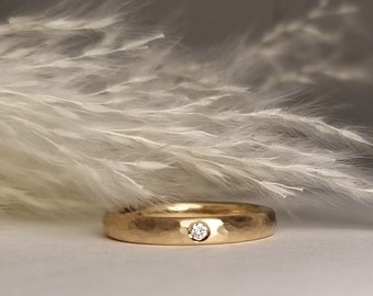 ROSE & BRILLANT - simple engagement ring in rose gold - diamond ring with hammer finish