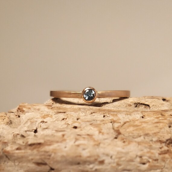 VR66 AQUAMARINE & SLIM – Engagement Ring Rose Gold – Simple