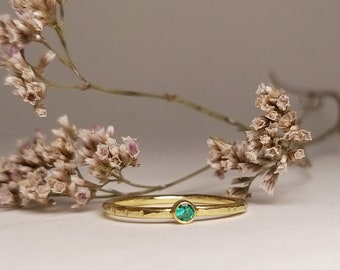GREEN & DELICATE...Emerald engagement ring in yellow gold