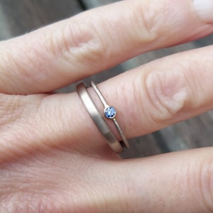 SAPPHIRE & WHITE GOLD - delicate, individual engagement ring