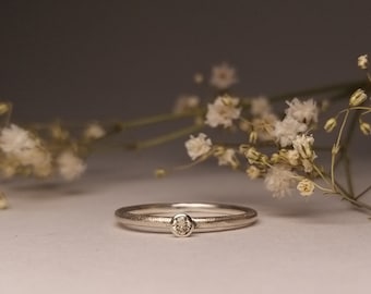 delicate engagement ring SILVER & brilliant