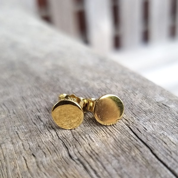 YOU & ME - Disc stud earrings - Gold 6 mm shiny