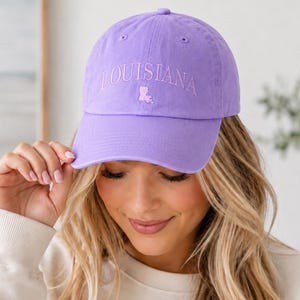 Minimalist LA Lavender Baseball Cap, Louisiana Dad Hat, Unstructured Embroidered Louisiana Hat immagine 1
