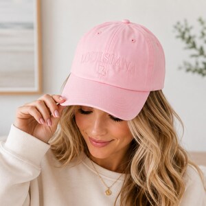 Minimalist LA Lavender Baseball Cap, Louisiana Dad Hat, Unstructured Embroidered Louisiana Hat immagine 2