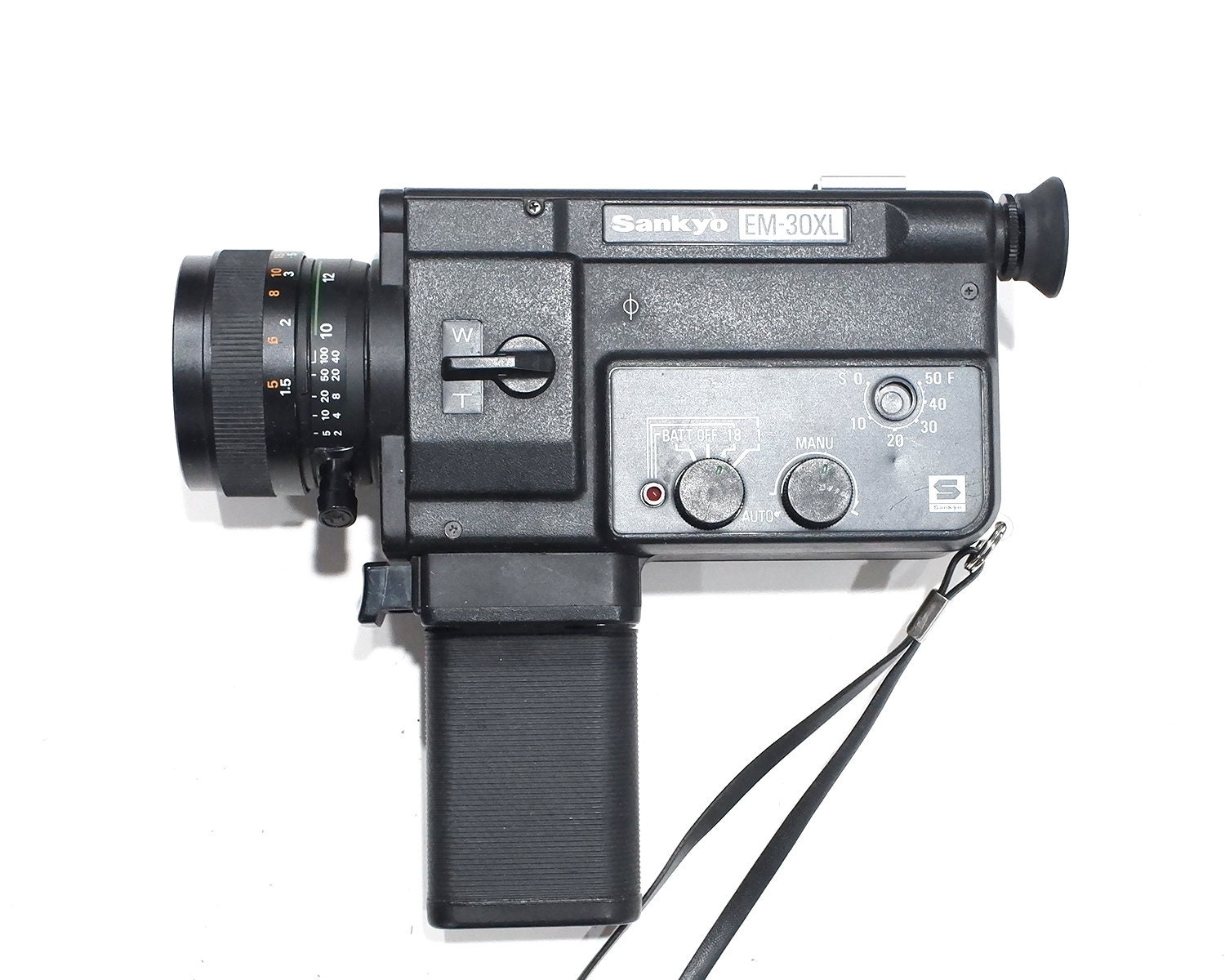 Caméra Super 8 type EM-60XL de marque Sankyo