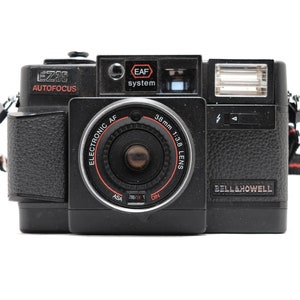 Bell Howell 35 - zoomlens - vintage film - 35 mm puntcamera