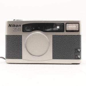 ニコン28Ti/35Ti QUARTZ DATE フィルムコンパクトカメラ（1994年