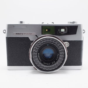 Petri 7 S  - 45mm f/2.5 - Vintage 35mm Rangefinder Camera