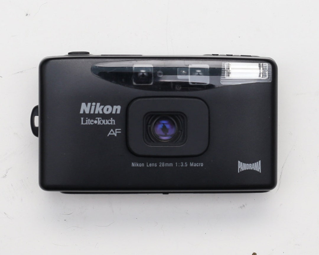 Nikon Lite Touch AF 600 - 35mm F/3.5 - Vintage Film - 35mm Point