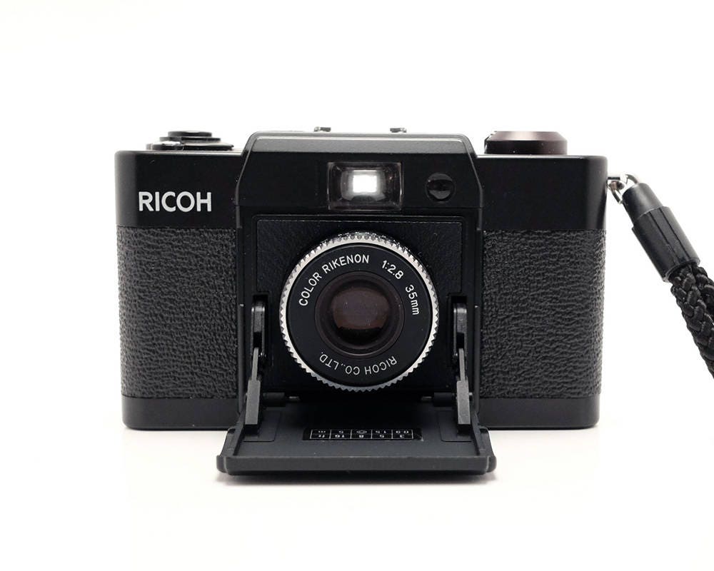 Ricoh FF-1- 35mm F/2.8 Lens - Vintage Film - 35mm Point Ricoh FF-1- 35mm F/2.8 Lens - Vintage Film - 35mm Point